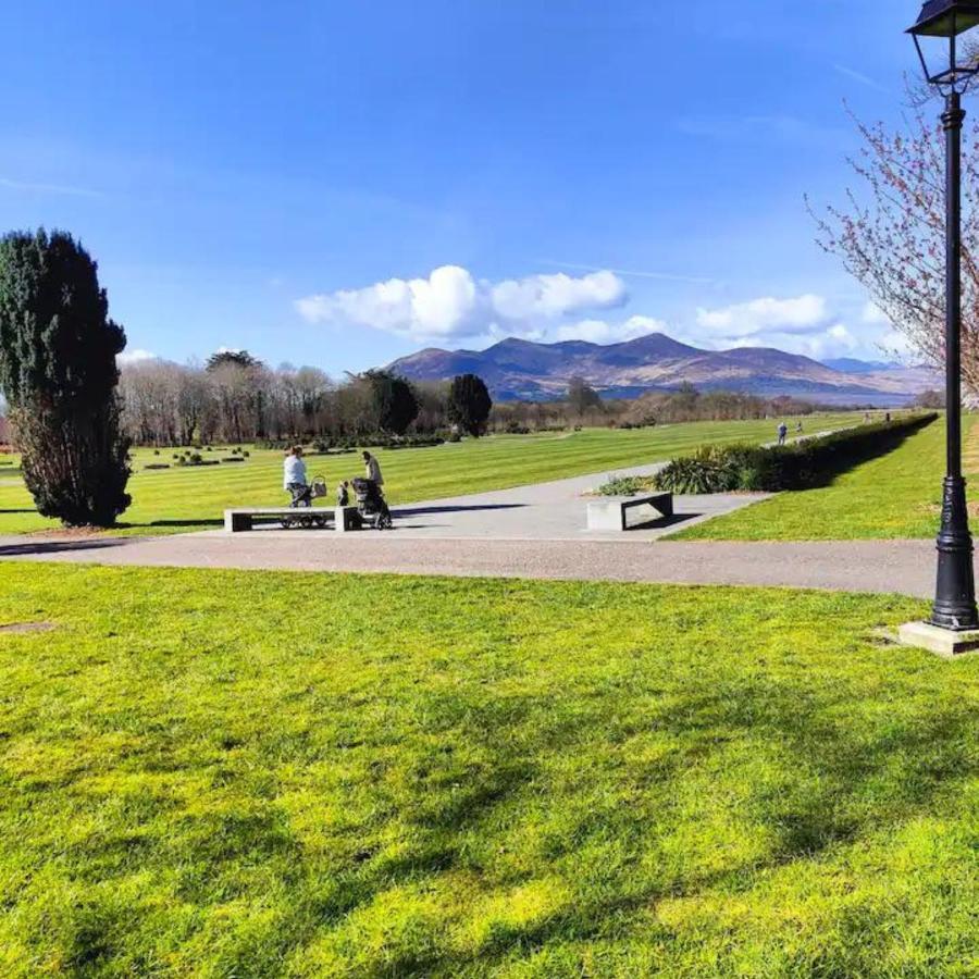 Spacious 2 Bedroom Apartment In Killarney Exterior foto